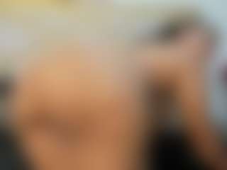 Live cam show with Jade-Roxx - Lush MILF on boobsie.com
