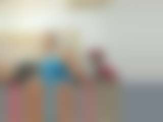 Jade-Roxx MILF webcam performer live streaming