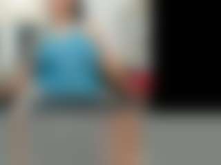 Live cam show with Jade-Roxx - Amateur Brown Hair on Camsoda