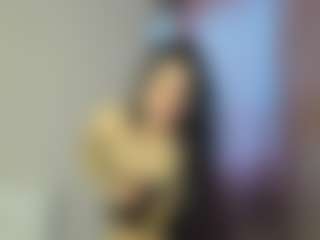 Live cam show with Lesyalis - Moaning on Camsoda