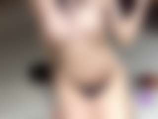 Lesyalis's Live Sex Cam Show