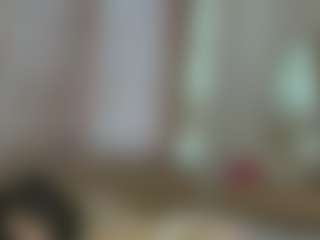 Live cam show with Lesyalis - Moaning on Camming Site