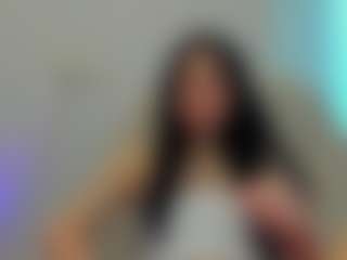 Live cam show with Lesyalis - Skinny on Camsoda
