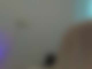 Live cam show with Lesyalis - Solo on Camsoda