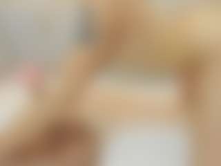 Live cam show with Mary-Spencer - Deepthroat on AdultVida.com