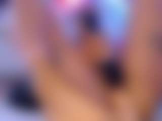 SellenaBee's Live Sex Cam Show