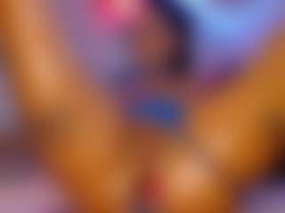Live cam show with SellenaBee - Twerk on mypornchat.com