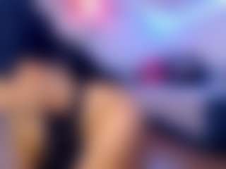 SellenaBee's Live Sex Cam Show