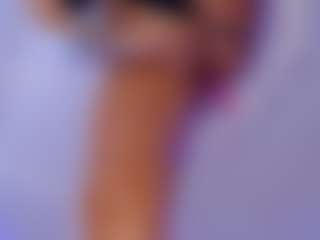 SellenaBee's Live Sex Cam Show