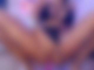 SellenaBee's Live Sex Cam Show