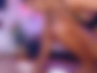 SellenaBee's Live Sex Cam Show