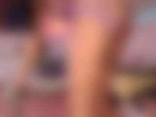 Live cam show with SellenaBee - Fingering Latina on fapnchat