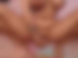 SellenaBee's Live Sex Cam Show