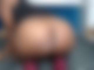Live cam show with SweetJoy696 - Blowjob on liverealitysex.com