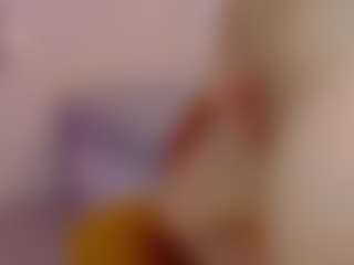 Live cam show with AngelEva - Green Eyes on Dare Cams