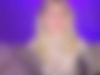 Live cam show with ElizabethRollens - Blue Eyes on milfzrlive.com