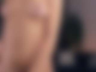 Live cam show with IleenWyrosdick - Blonde Hair on SinfulBabes