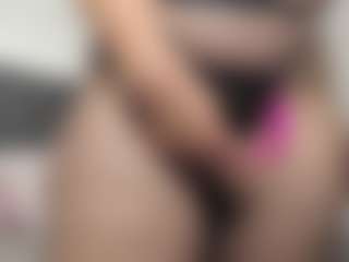 Live cam show with Nana-snow - Erotic Dance on SmokeAndPoke