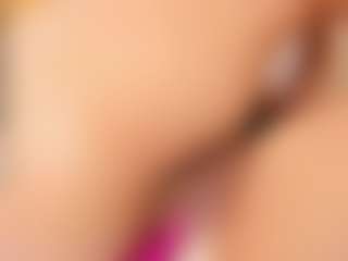 Live cam show with AitanaNoa - Body Massage on Camsoda