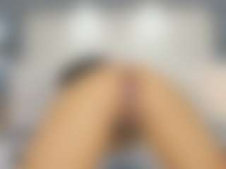 Live cam show with Alyssahouston - Handjob on Adult Interactions