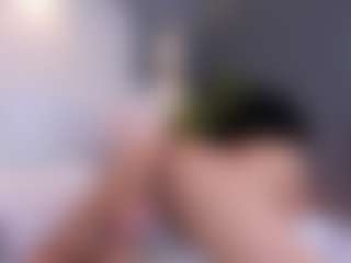 Live cam show with Alyssahouston - Facial on Big Tits