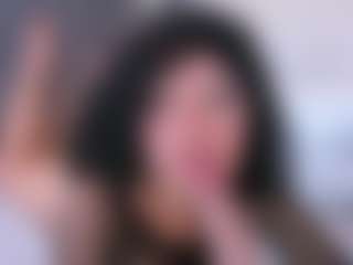 Live cam show with Alyssahouston - Facial on CamClone