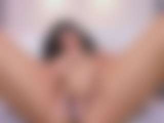 Live cam show with Alyssahouston - Facial on StripNow