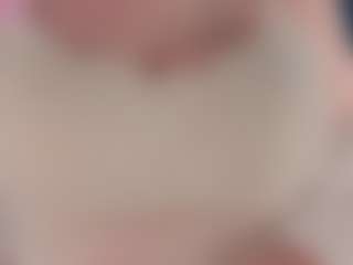 Live cam show with AudryRupert - Latina Mature on Milfs Live