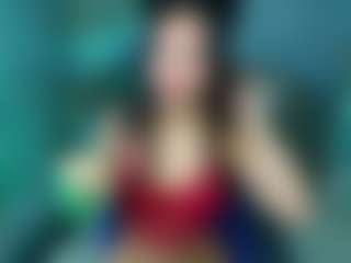 Live cam show with Candy-Sky-R - Athletic Public on Livezox