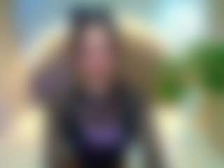 Live cam show with Candy-Sky-R - Camel Toe on live18s.com