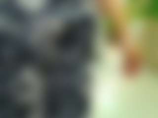Live cam show with Candy-Sky-R - Brown Hair Petite on Stripli.com