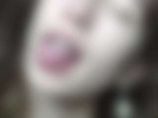 Live cam show with GladisBelousson - Moaning on hotwifechat.live