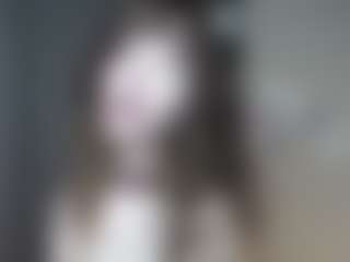 Live cam show with GladisBelousson - Camel Toe on luckytryst.com