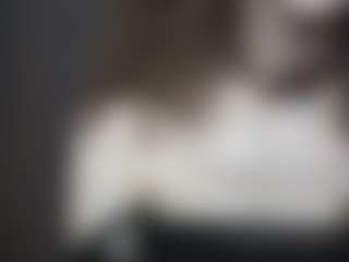 Live cam show with GladisBelousson - White on Stripli.com | united states