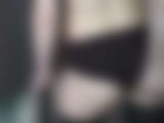 Live cam show with GladisBelousson - Spank on Mixed Magazine Live