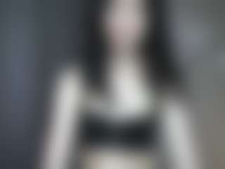 Live cam show with GladisBelousson - Petite on live18s.com