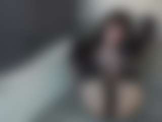 Live cam show with GladisBelousson - Small Tits on Chatstar