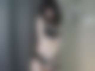 Live cam show with GladisBelousson - Moaning on Camsoda