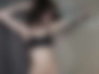 Live cam show with GladisBelousson - Camel Toe on liverealitysex.com