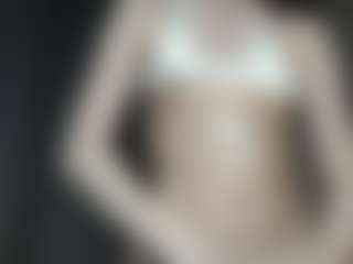 Live cam show with GladisBelousson - Green Eyes on Camsoda