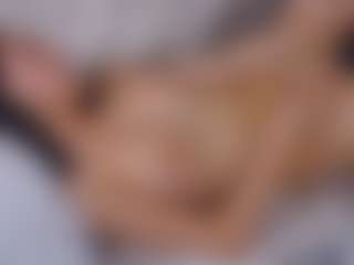 Live cam show with TabathaHaltom - Nipple Piercings on livesuperchat.net