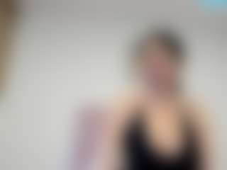 Live cam show with AlissonFoster - Gagging on milfzrlive.com