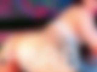 Live cam show with EvaLanie - Dirty Talk on Camsoda