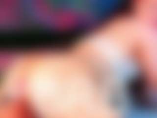 Live cam show with EvaLanie - Average on Hubzter Live