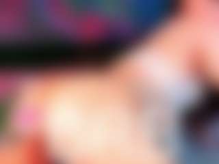 Live cam show with EvaLanie - Small Tits on SxyPornLive
