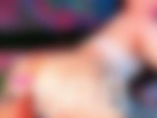Spettacolo in cam dal vivo con EvaLanie - Drinking su Camsoda