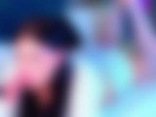 Live cam show with EvaLanie - Smoking on livesuperchat.net