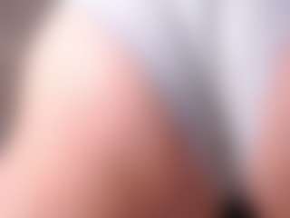 Live cam show with Sofia - Small Tits on hotwifechat.live