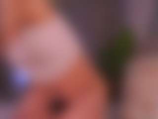 Live cam show with Sofia - Brown Hair on livesuperchat.net