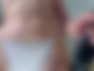 Live cam show with Sofia - Red Hair Young Adult on Camming Site